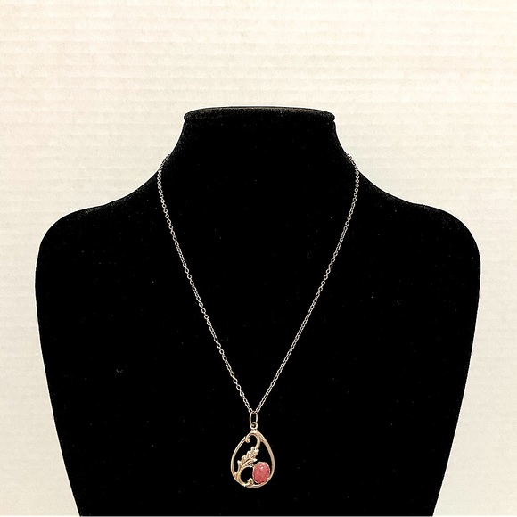 Vintage Silvertone Chain Necklace with Teardrop Pasley and Gemstone Pendant - Picture 1 of 4